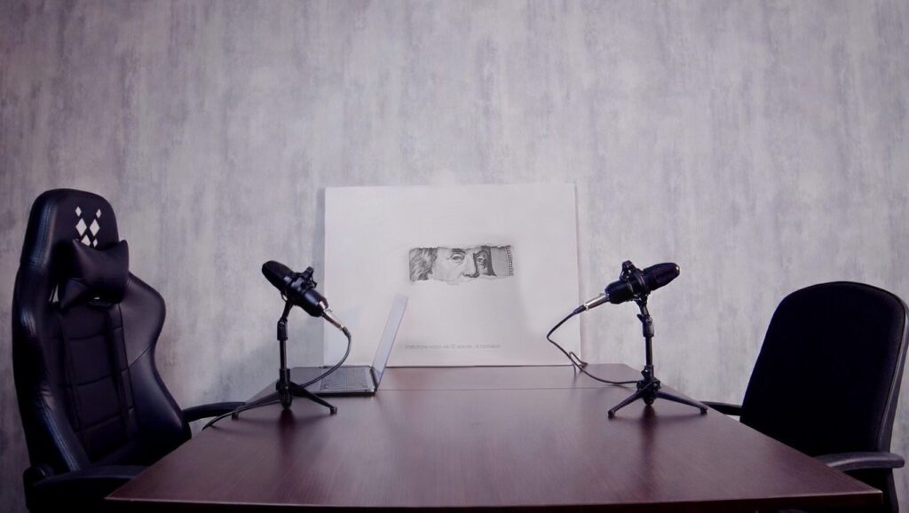 Подкаст или видео для бизнеса в Алматы — сравнение форматов